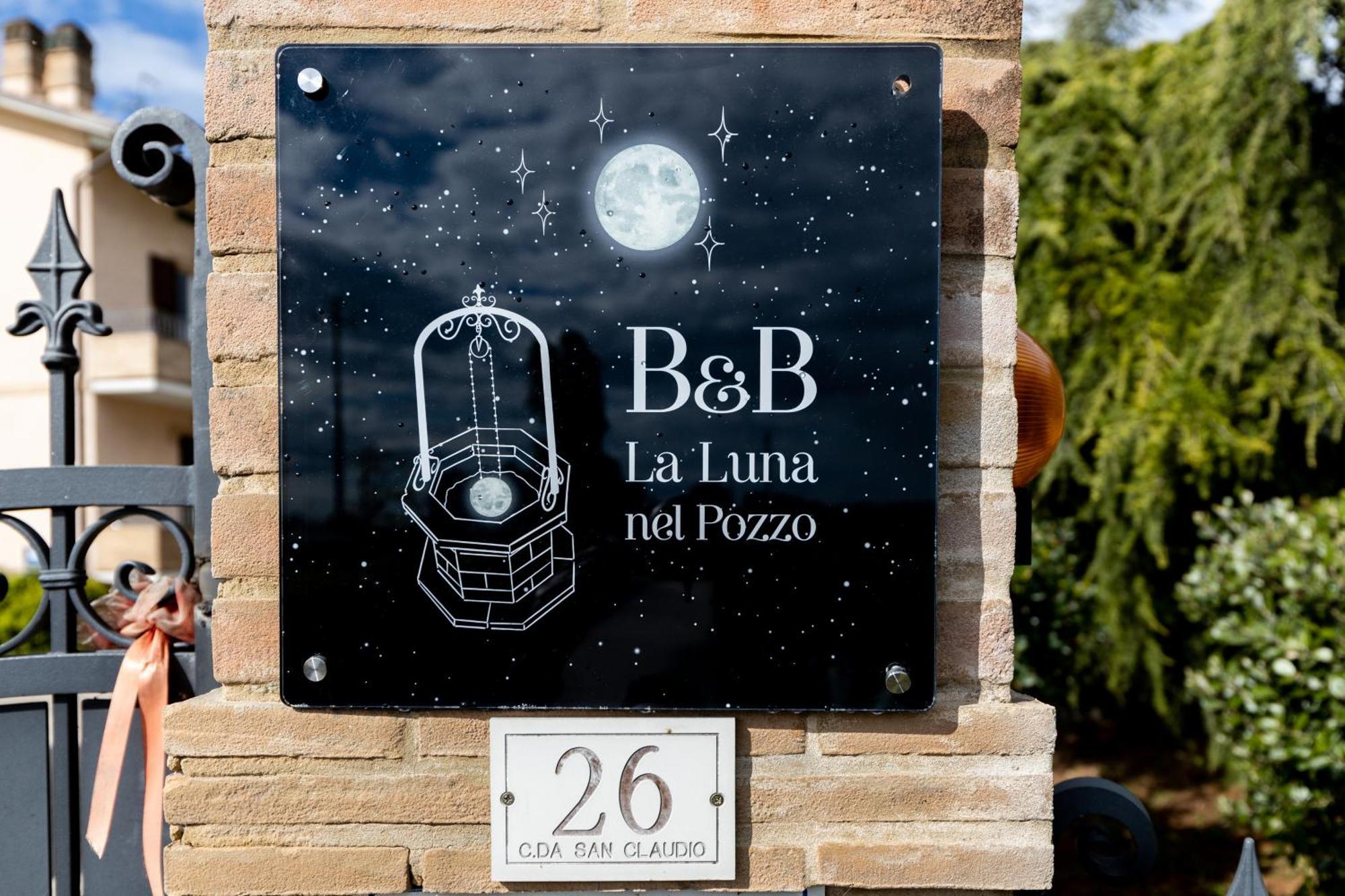 La Luna Nel Pozzo Piediripa Bagian luar foto